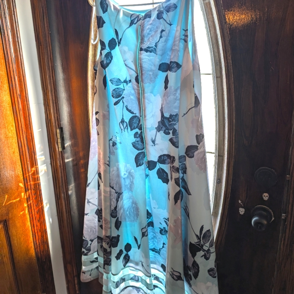 Calvin Klein beautiful floral print dress - Picture 6 of 6